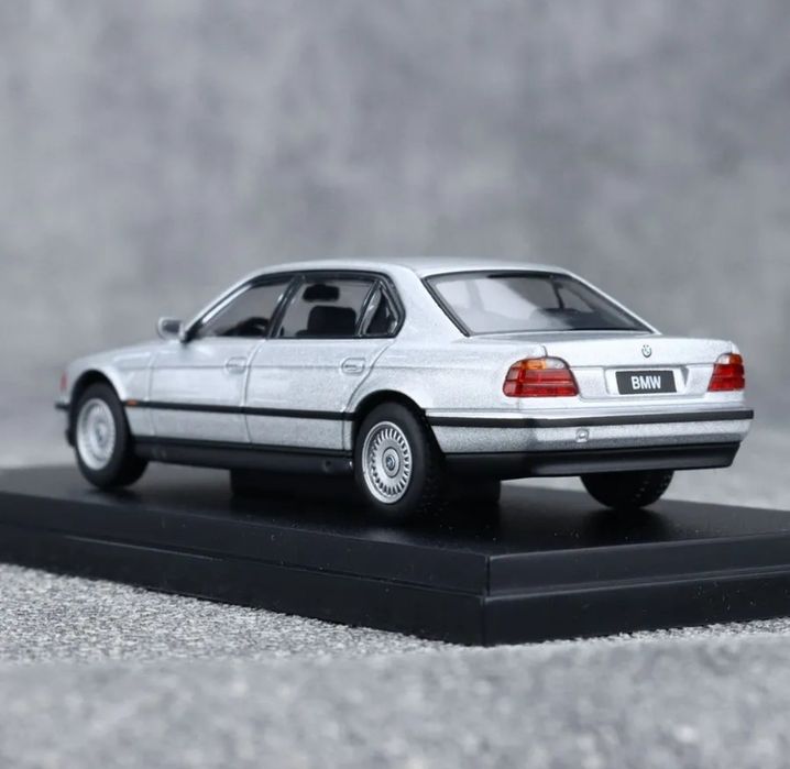 Коллекционная модель BMW E38