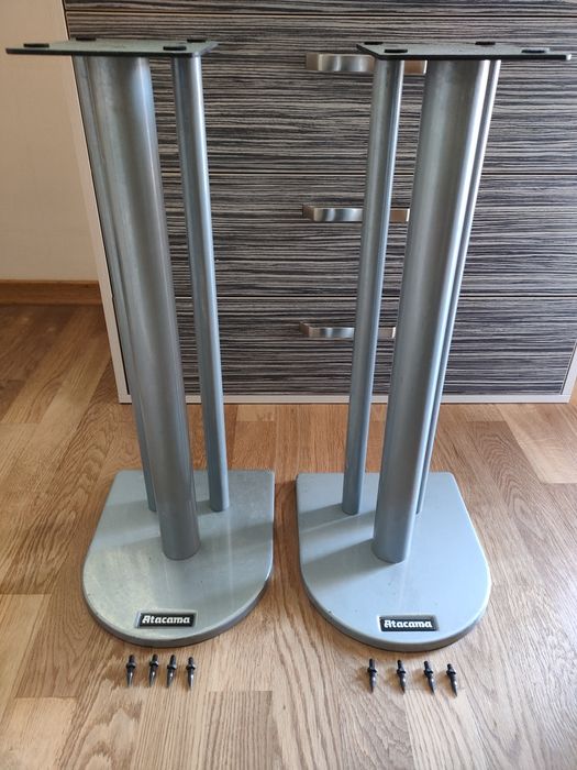 Продавам стойки за тонколони Atacama