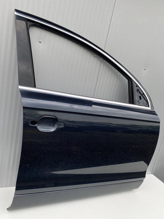 USA Dr  fata Audi Q 7 cod de culoare LC5F
