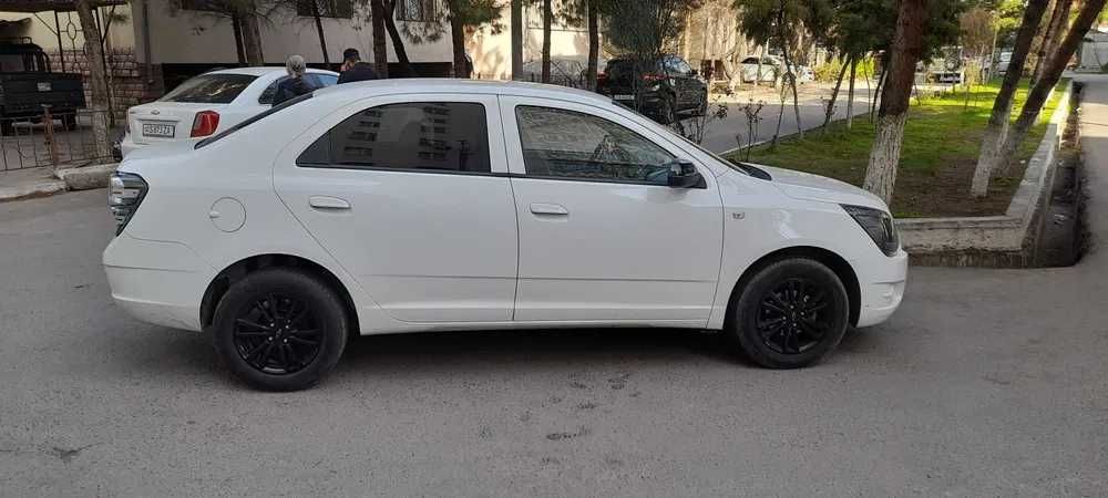 Chevrolet Cobalt 2025 — 3