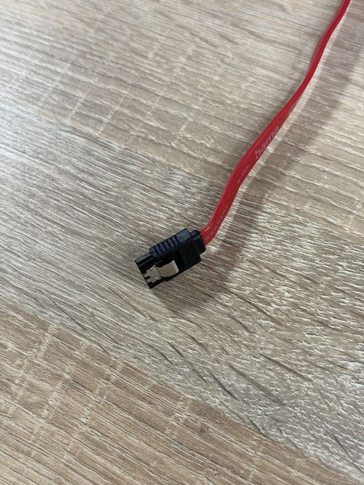 Cabluri SATA ca noi.