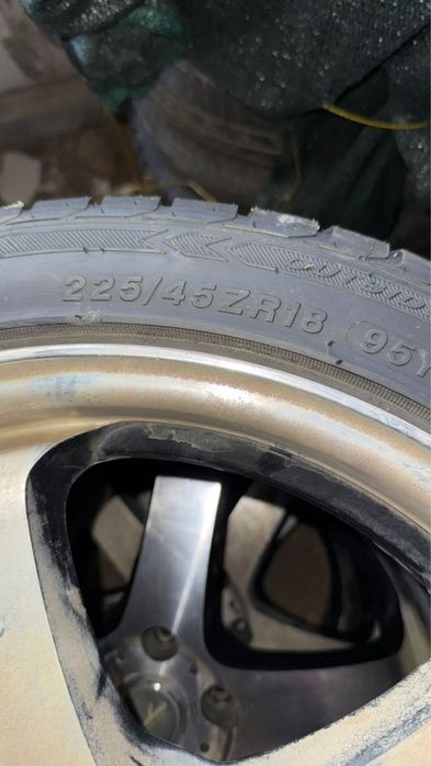 Комплект диск с летними шинами