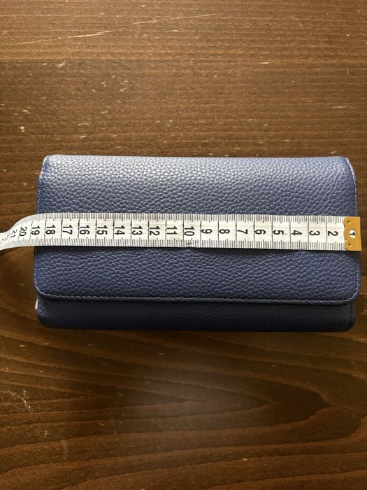 Ново дамско портмоне