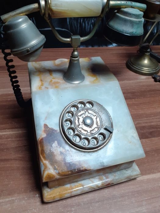 Телефон мраморен, .Телефон домашен ретро