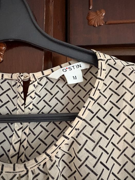 Платье весеннее размер М остин