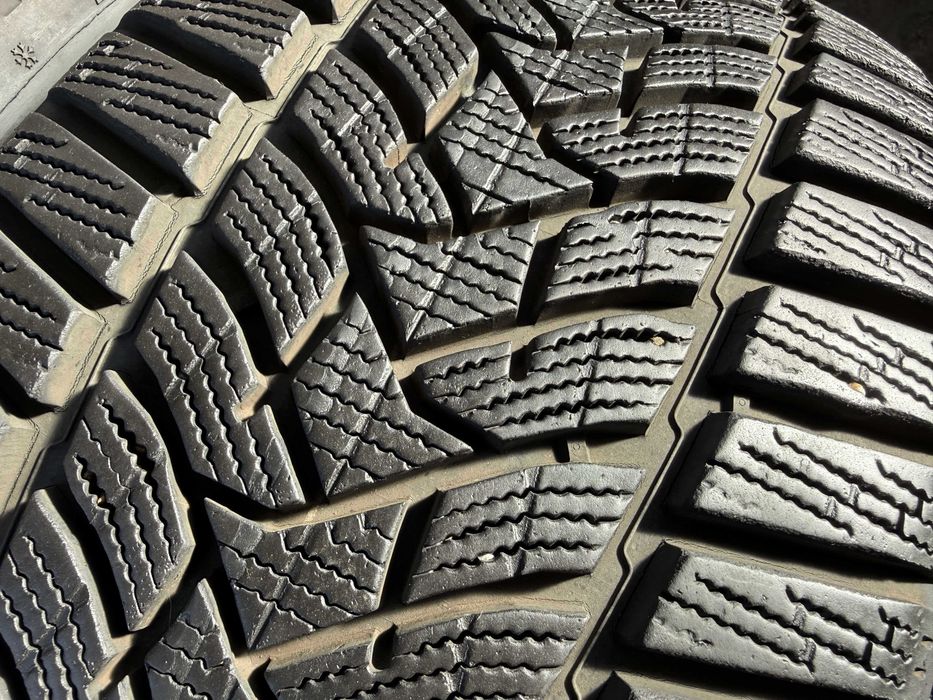4x Anvelope Iarna 235/45 R18 M+S - GoodYear Ultra Grip Performance+