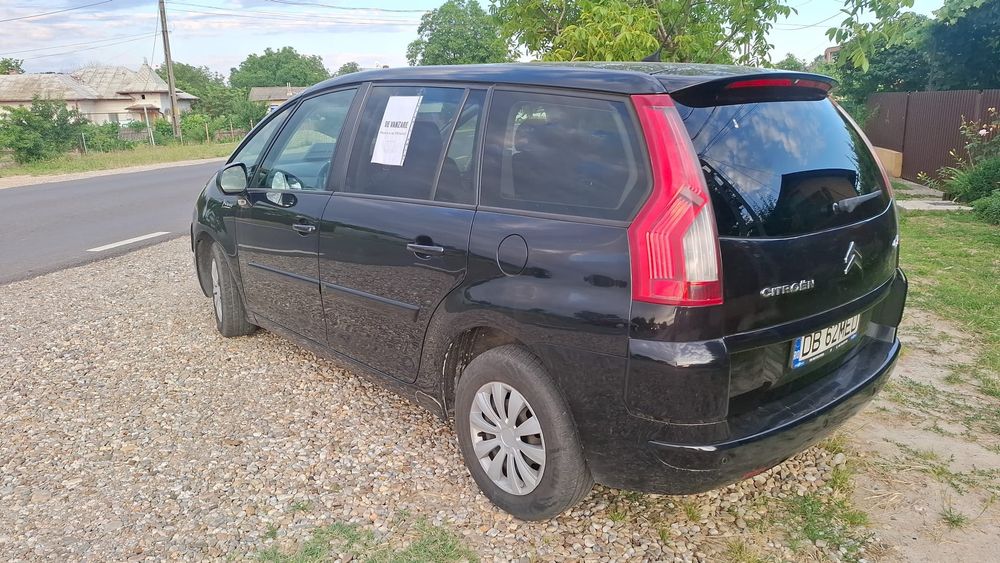 Vând Citroën C4 Picasso