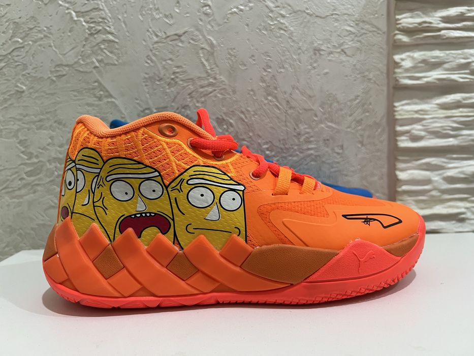 Продам баскетбольные кроссовки