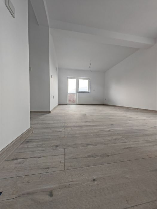 Apartamente noi în zona centrala.