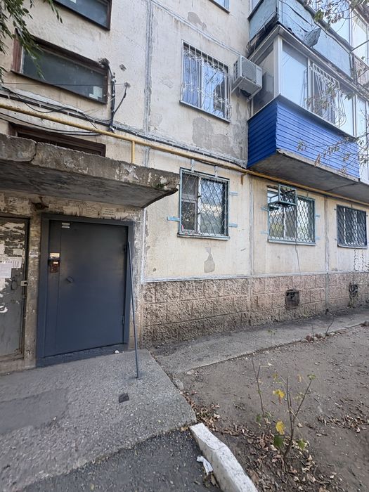 Продам 2 км квартиру 44.5 кв м