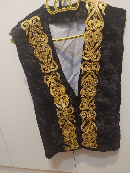 Жилетка 3500 продам