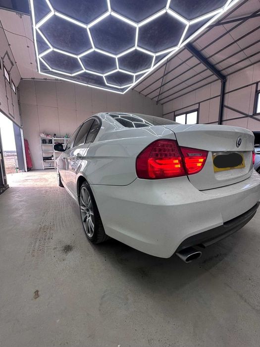 Dezmembrez BMW Seria 3 E90 LCI