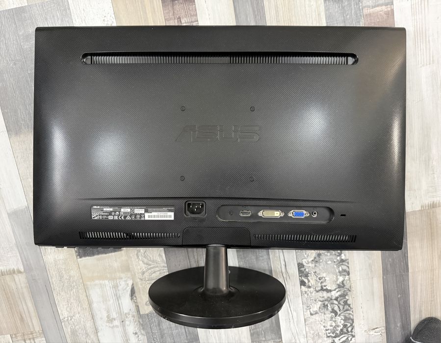 Monitor Asus 24 inch , mouse ,casti gaming ,tastatura microsoft