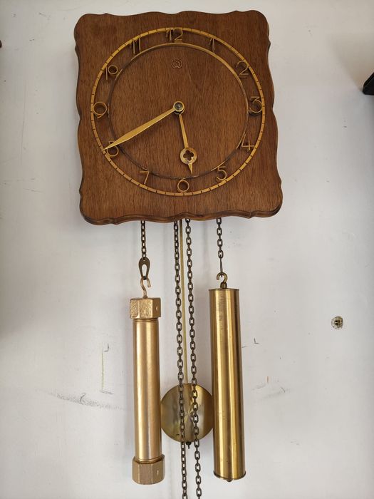 Ceas de perete cu pendul