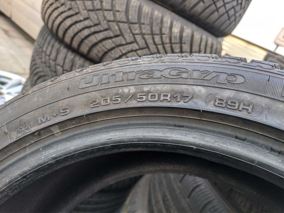 4бр Зимни гуми 205 50 17 - Goodyear Runflat