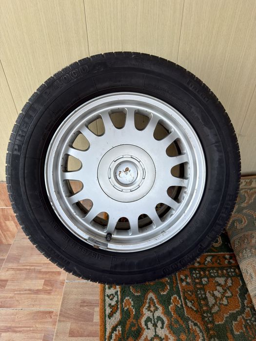 Продам оригинальные диски 6 стиль с резиной