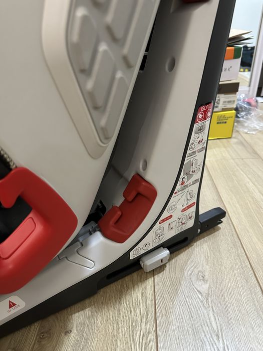 Автокресло chicco 3 положения до 14 лет