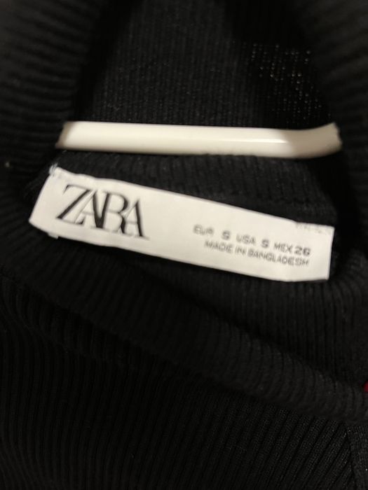 Рипсена рокля ZARA