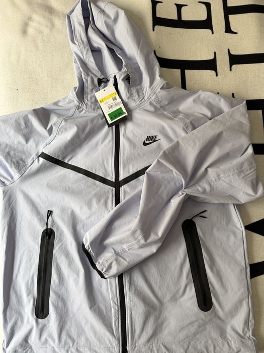 Nike tech M/L NEW