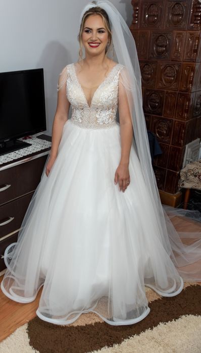 Rochie mireasa superba