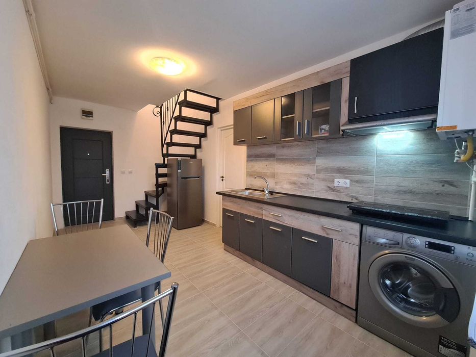 Apartament 3 camere la mansardă cartier Strand