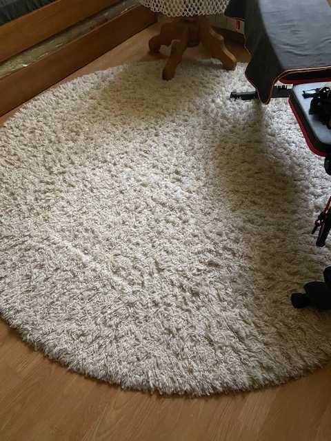 Килим, кръгъл, цвят шампанско