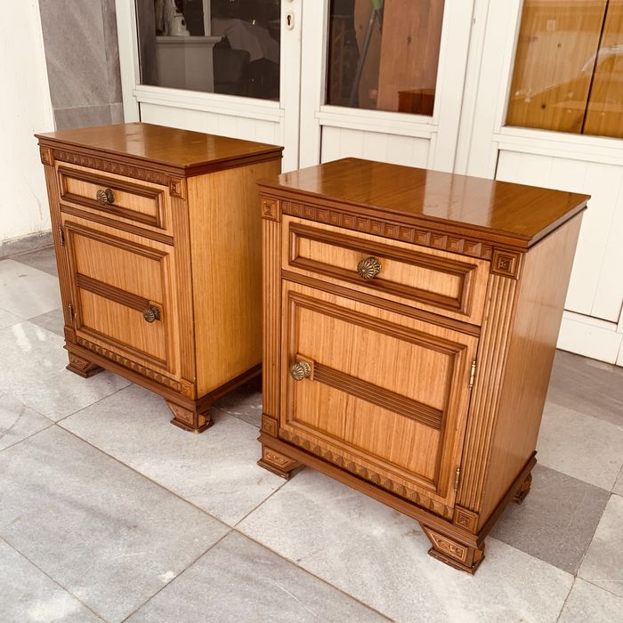 Италиански нощни шкафчета от средата на ХХ век