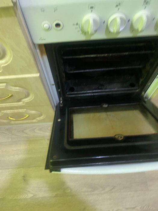 Продам газовую плиту