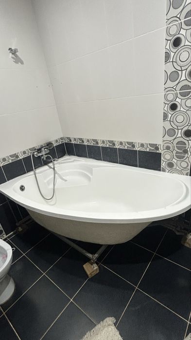 Ванна акриловая