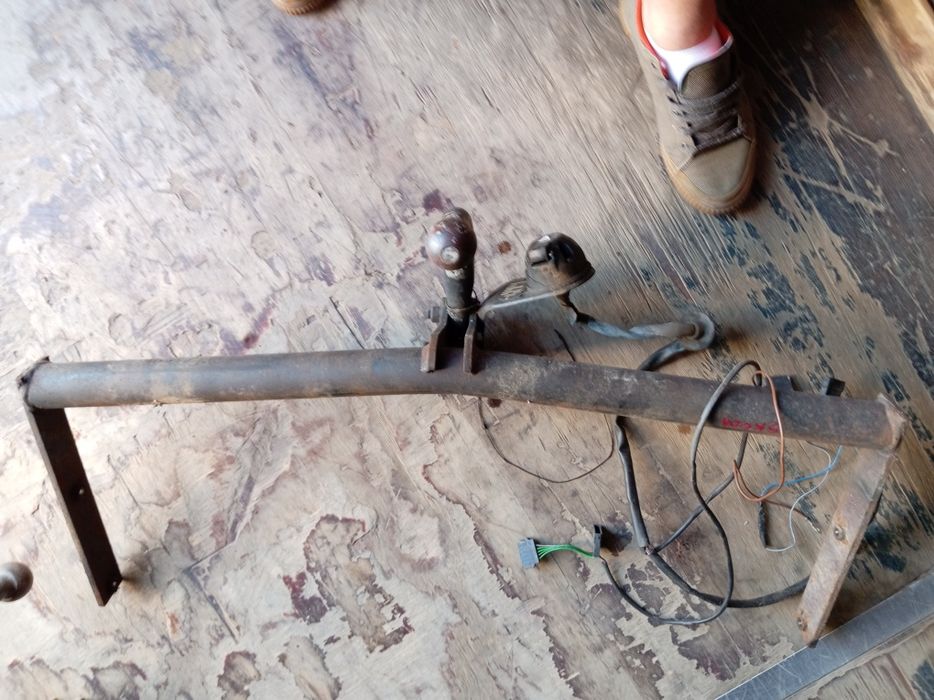 Vând cârlig  remorcare  diverse masini