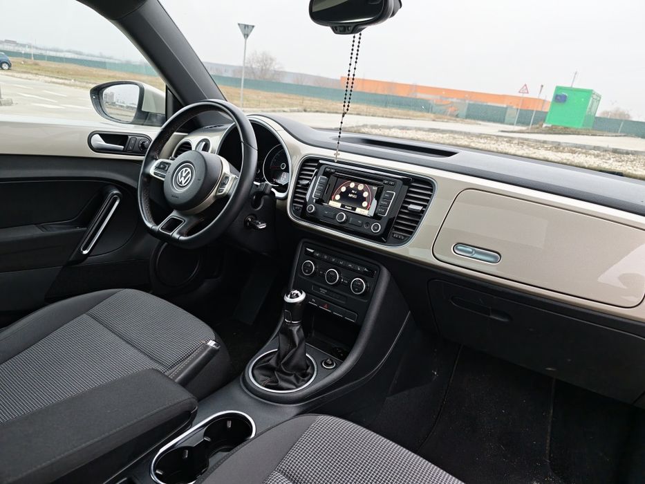 Vw New Beetle Cup 1,2 benzina, fab. 2015, panoramic, stare perfecta