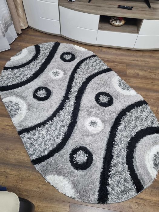 Trei covoare pufoase 400 ron