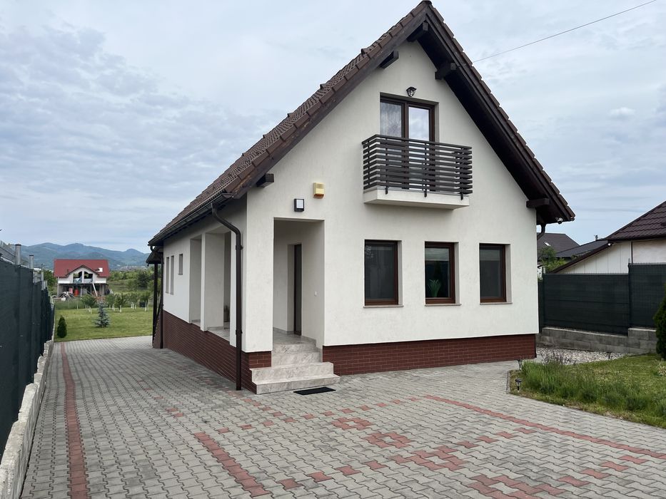 Vând casa în Satu Nou de Jos