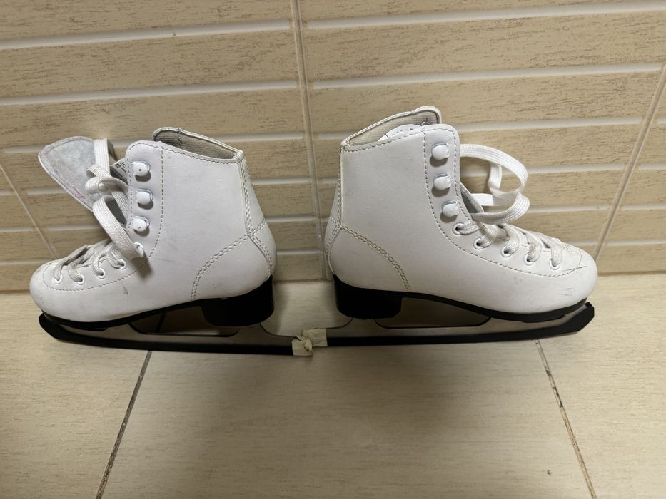 Patine copii albe , gheata marimea 31 pentru patinuar fete sau baieti