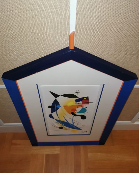 Картина абстрактна сюрреалистична в синя рамка ръчно изработена хартия