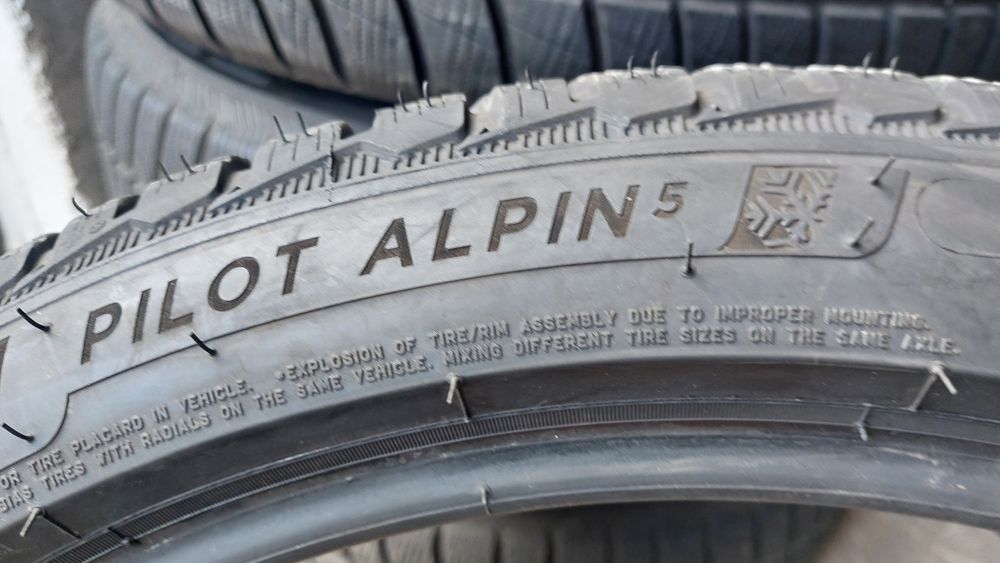 Зимни гуми 245/40/20 Michelin Pilot Alpin 5 2 броя