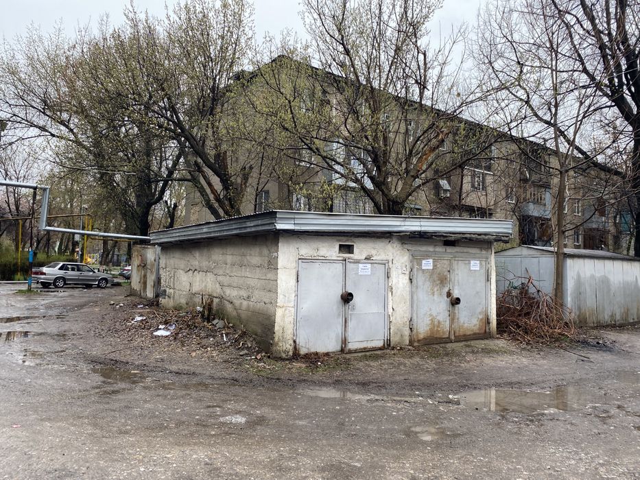 Гараж сатылады.