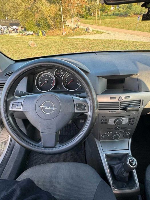 Broasca Haion Opel Astra H / Zafira B | Piese Incuietoare / Inchizatoare Hayon Portbagaj Spate Luneta Bagheta Maner Yala Motoras Stop Plastic Far