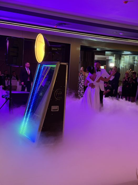 Oglinda Magica / photo booth / cabina foto/ poza la minut/ evenimente