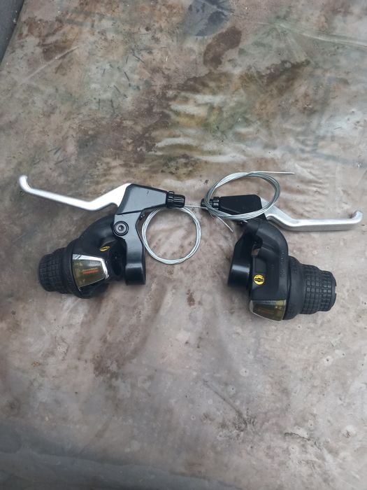 Frîne schimbatoare bicicleta  schimano.sunt in stare foarte bună
