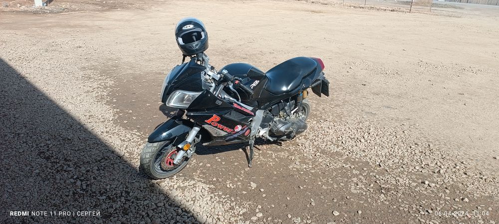 Продам hornet 180