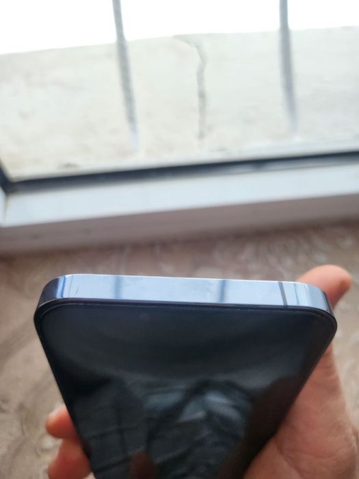 iPhone 13 Pro Blue ideal