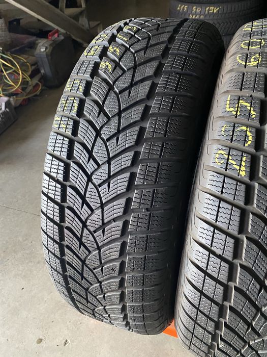 Anvelope iarna 235/60/17 Goodyear Ultra Grip Performance 235 60 17 R17