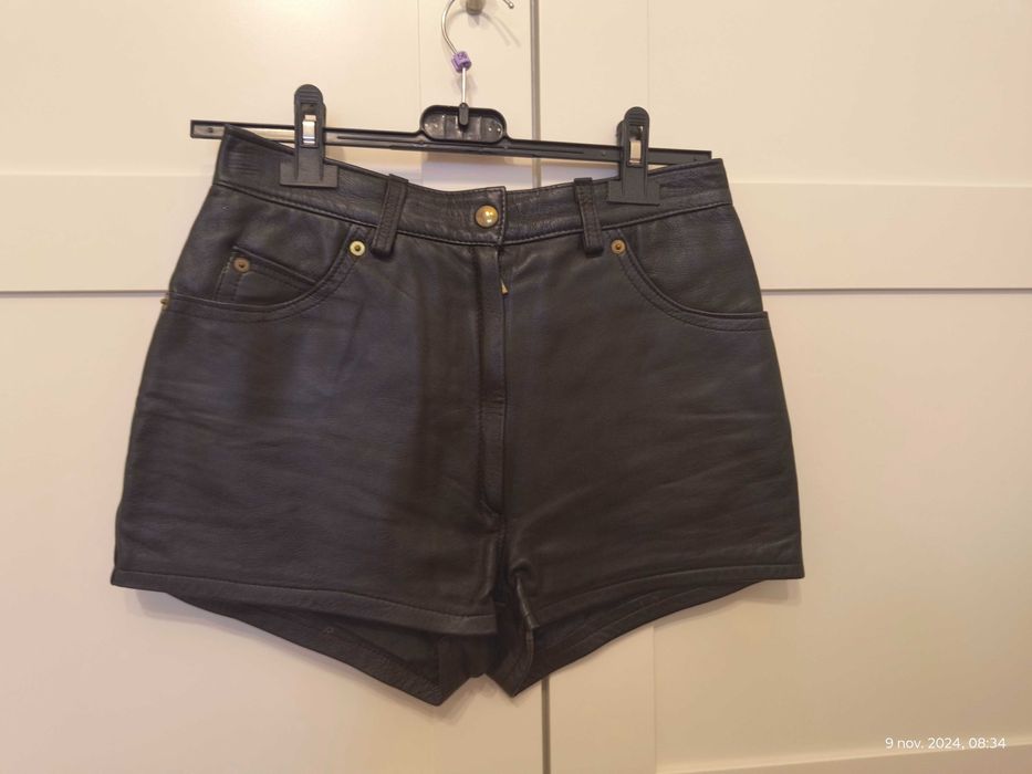 Pantaloni scurți din piele, made in Italy