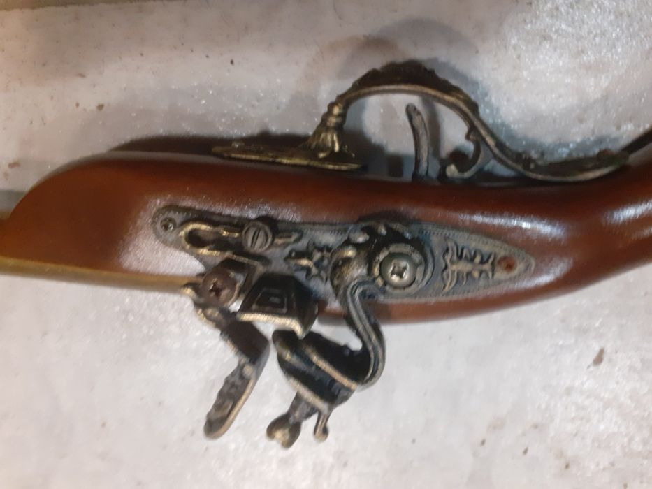 Красив кремъчен пистолет,пищов,оръжие