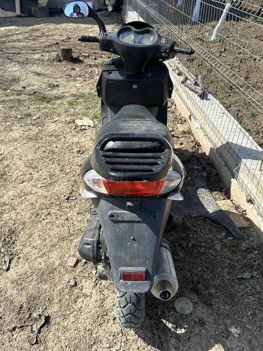 Scuter de vanzare 49cc