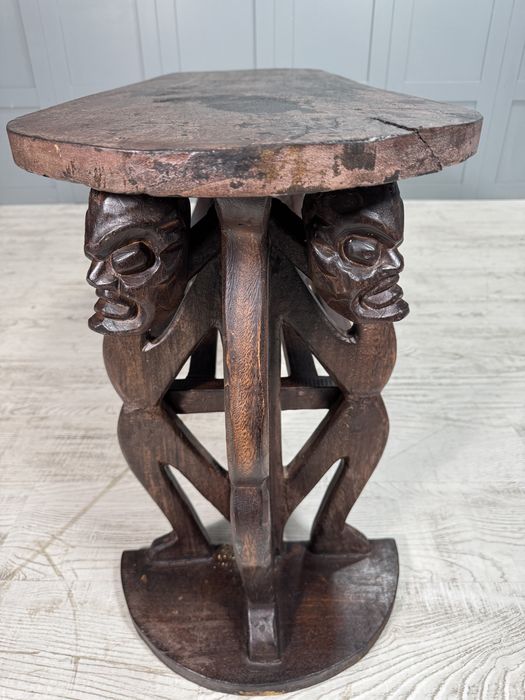 Африканска масивна конзолна маса К071