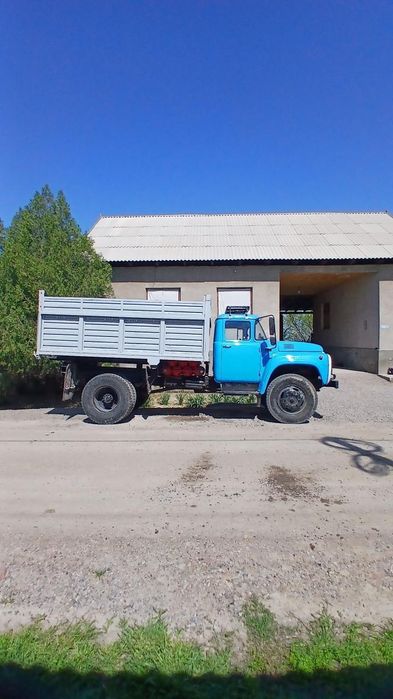 Zil sotiladi holati zoʻr ishlab yurgan moshina