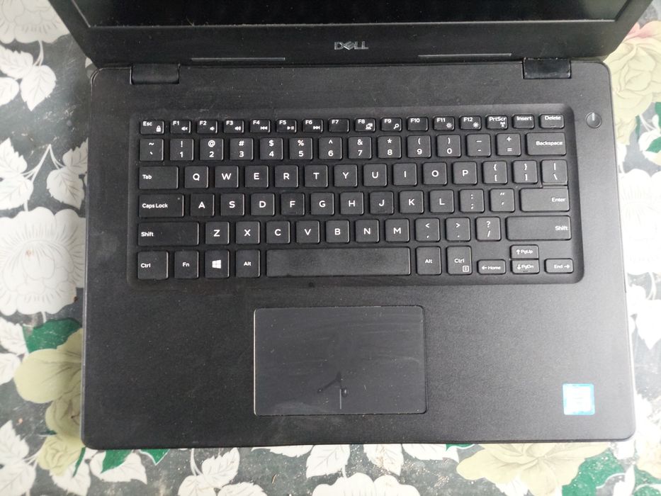 Laptop Dell Latitude 3490