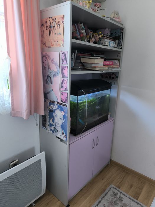 Шкаф-етажерка в лилаво и сиво